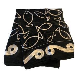 Black and white fish print cotton scarf - MADE IN PORTUGAL